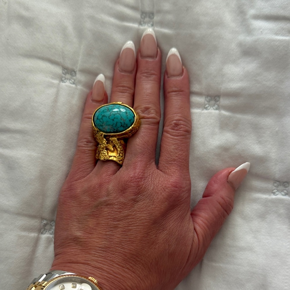 Authentic vintage Yves Saint Laurent Gold-Tone Ring Turquoise Oval Stone size 6